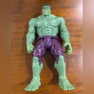 The Hulk  2013 movable arms & legs Collectible